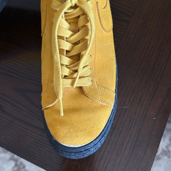 Nike SB Zoom Blazer Low - Picture 2 of 6